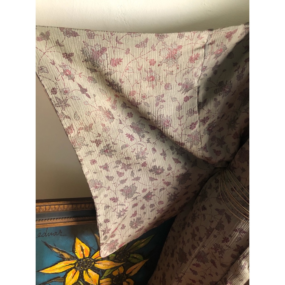 Victorian Silk-Floral Vintage Japanese Kimono - Picture 6 of 8